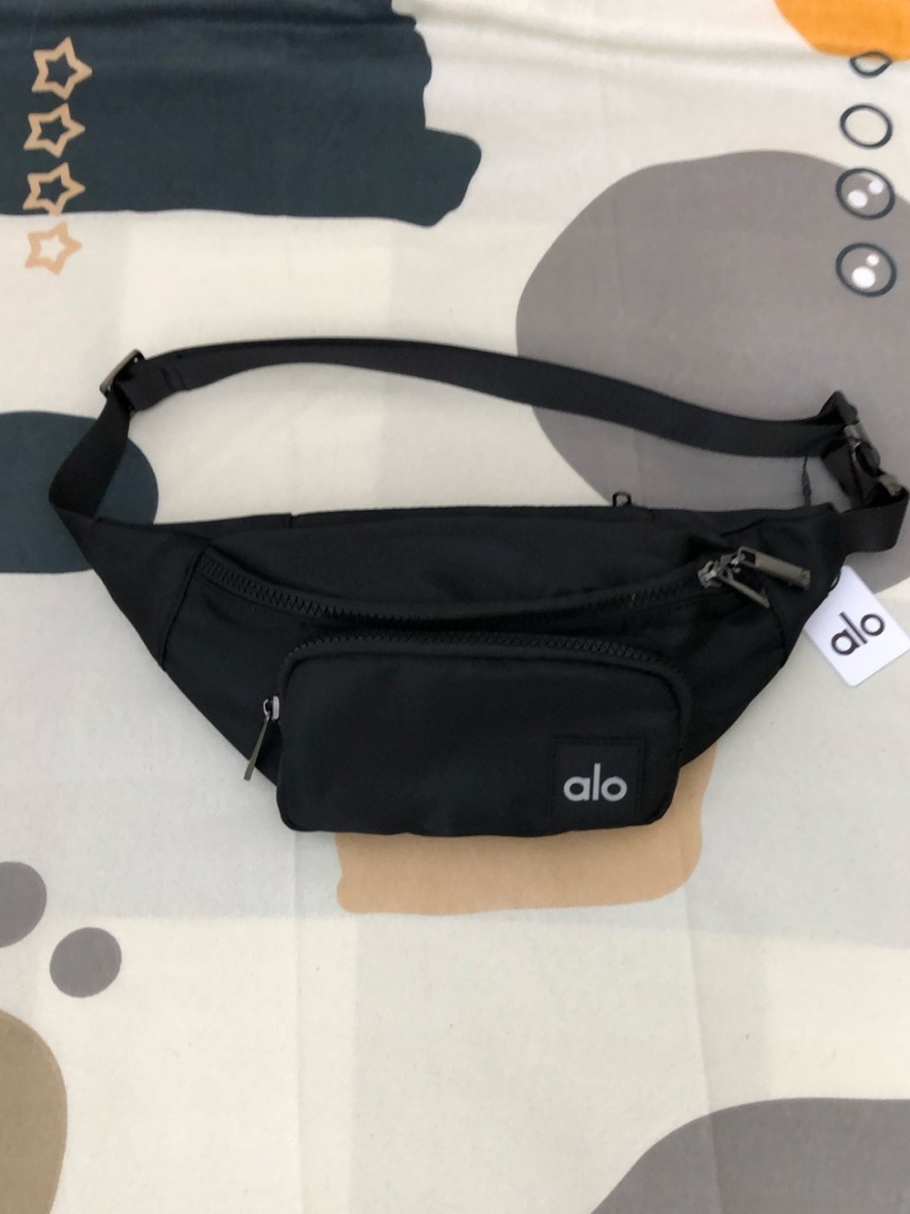 💎ALO Yoga Black Men's Belt Bag with Front Zip Pocket